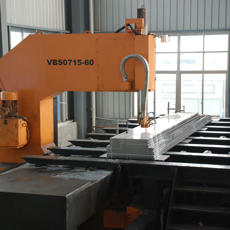 Ciamar a bheir na Ceithir Stuthan Mould Bunaiteach seachad fuasglaidhean mionaideach airson diofar shuidheachaidhean obrach ann an cinneasachadh molltair?